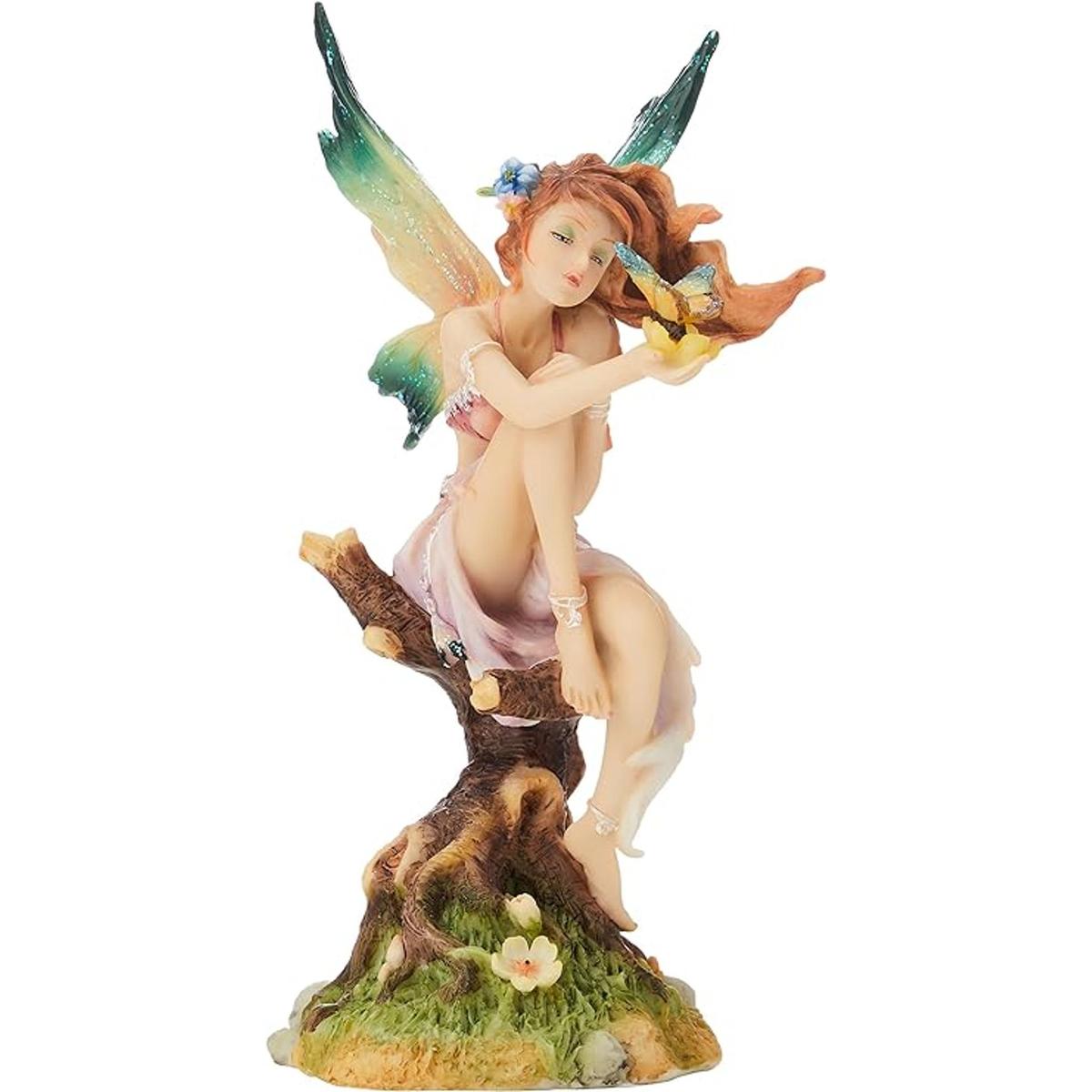 Estatua de hada del beso de la mariposa